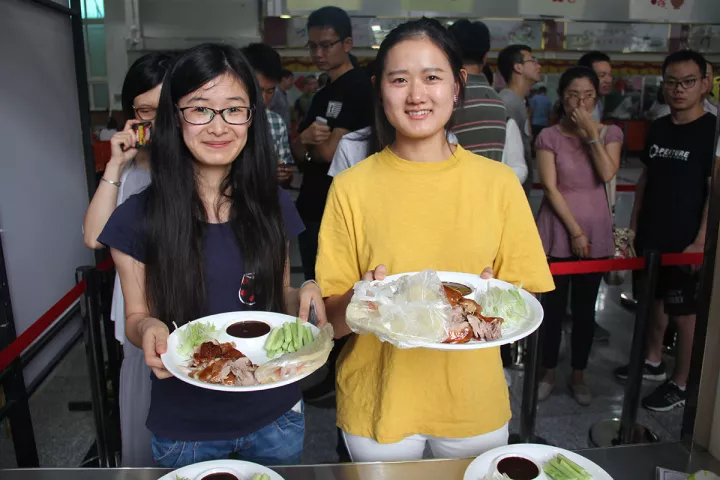 美食佳节，华丽绽放 ——天津铁三院健力源餐厅举办美食节活动